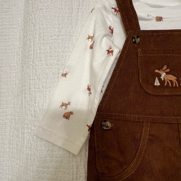 NWT Carter’s Boys Outfit. Size 12 months. - Picture 3 of 6